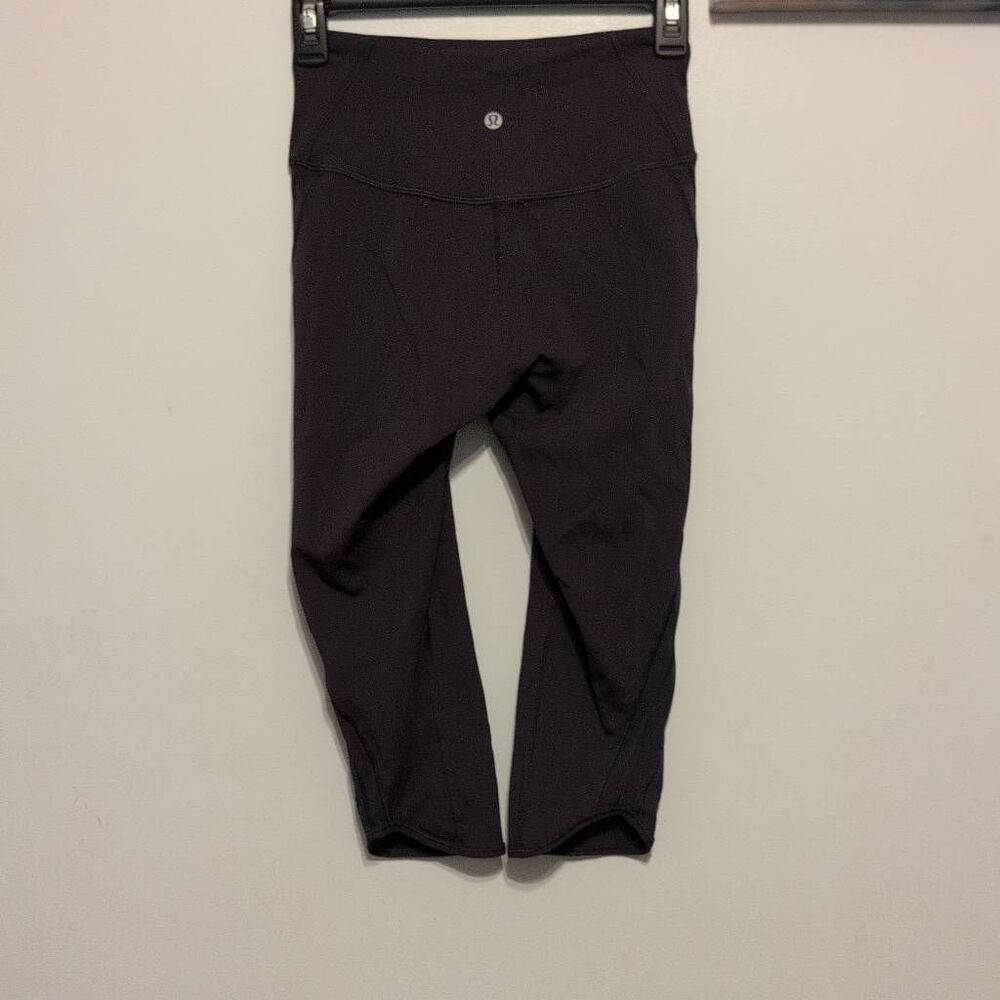 Lululemon Sun Setter Crop 17" Boysenberry Plum Purple size 4 - Picture 8 of 9